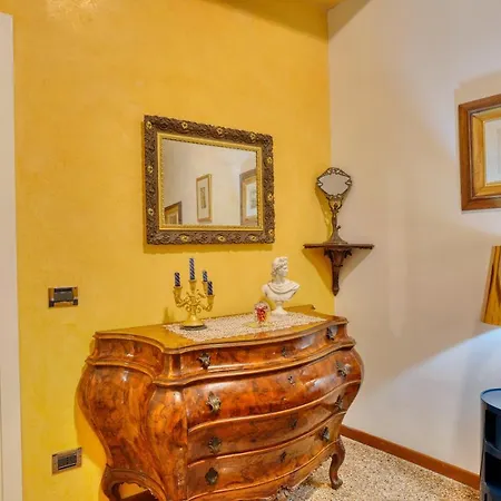 Biennale Charme Lägenhet *