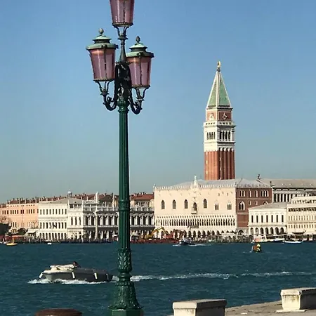 Апартаменты Biennale Charme